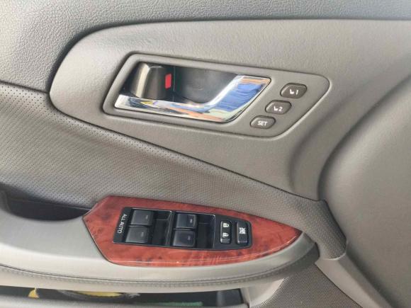 [武汉·鄂A] 二手丰田皇冠2012款 2.5L Royal Saloon尊贵版