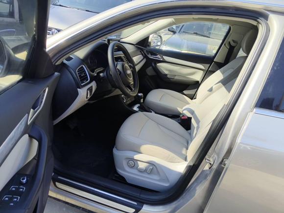 [西安·川G] 二手奥迪奥迪Q32015款 35 TFSI quattro 技术型