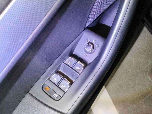 [上海·苏A] 二手奥迪奥迪Q32015款 35 TFSI 舒适型