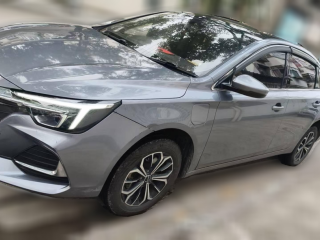 荣威荣威i6 MAX新能源2021款 EV 500天幕尊享版