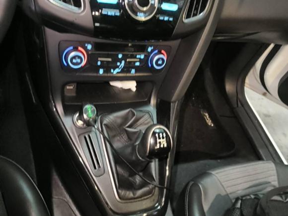 [杭州·豫P] 二手福特福克斯2017款 两厢 1.6L 手动风尚型智行版