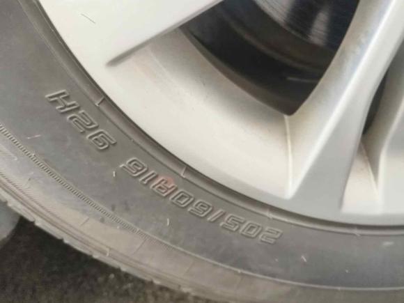 [上海·粤B] 二手福特福克斯2012款 两厢 1.6L 手动舒适型