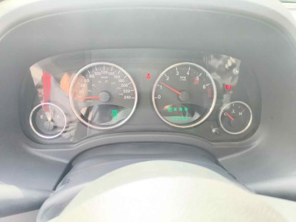 [苏州·苏E] 二手Jeep指南者2013款 2.4L 四驱都市版