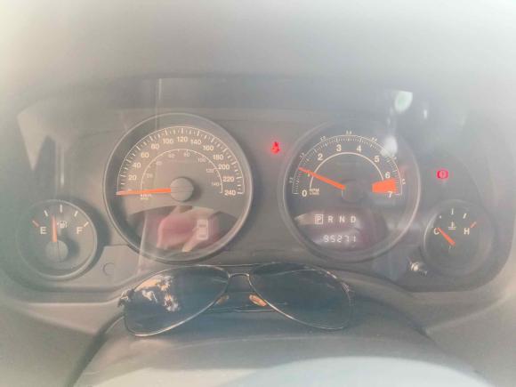 [成都·川A] 二手Jeep自由客2014款 2.4L 运动版