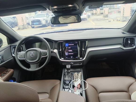 [成都·川A] 二手沃尔沃沃尔沃S602021款 T4 智逸豪华版