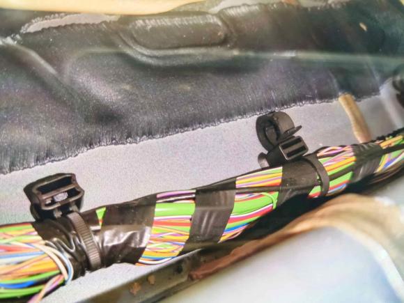 [武汉·鄂A] 二手沃尔沃沃尔沃V402016款 T3 智逸版