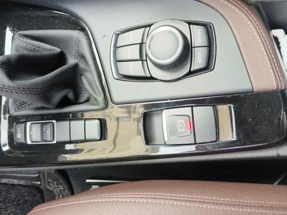 [上海·沪A] 二手宝马宝马X12019款 sDrive18Li 尊享型