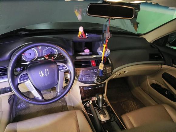 [深圳·粤B] 二手本田雅阁2008款 2.4L EXL Navi