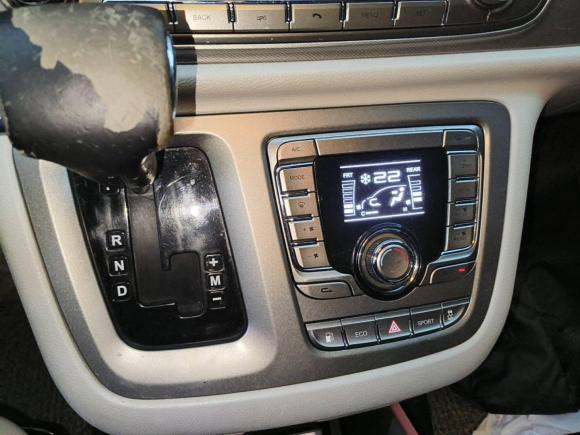 [广州·闽B] 二手大通大通G102016款 2.0T 自动精英版