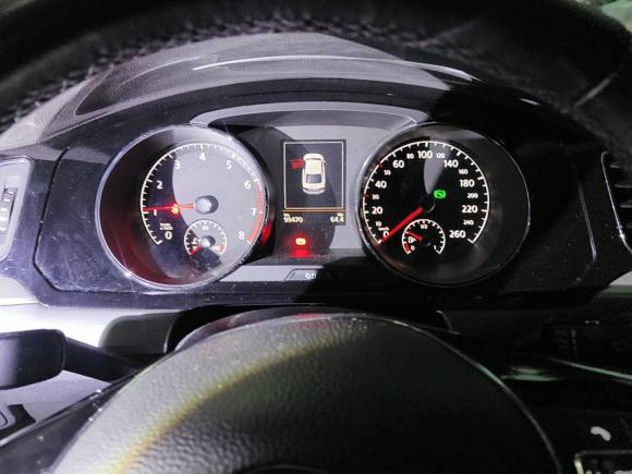 [无锡·苏B] 二手大众凌渡2015款 330TSI DSG豪华版