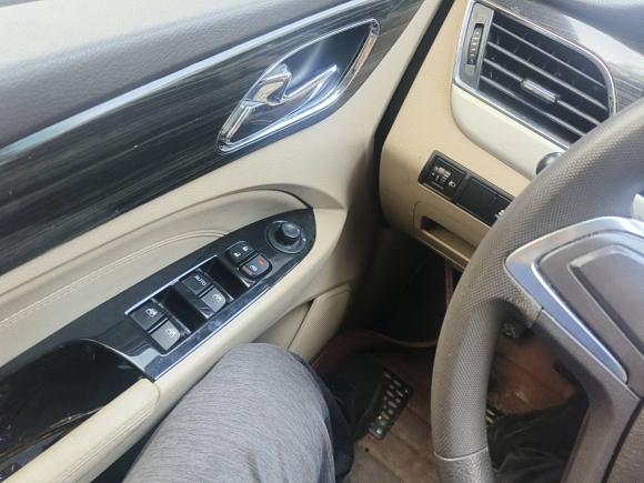 [佛山·粤S] 二手宝骏宝骏7302016款 1.5L 手动舒适型 7座 国V