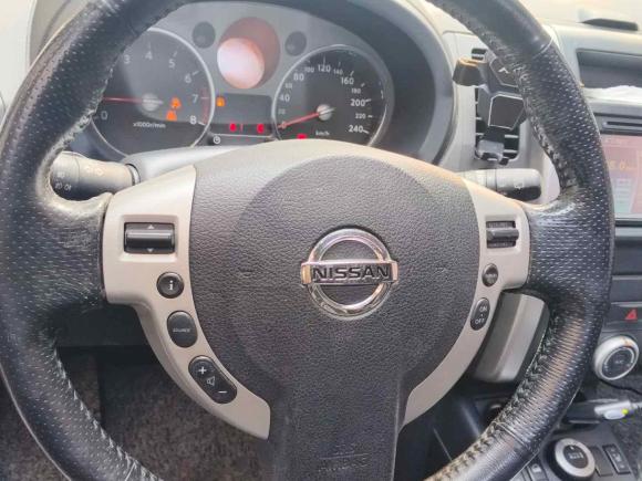 [成都·川A] 二手日产奇骏2010款 2.5L CVT旗舰版 4WD