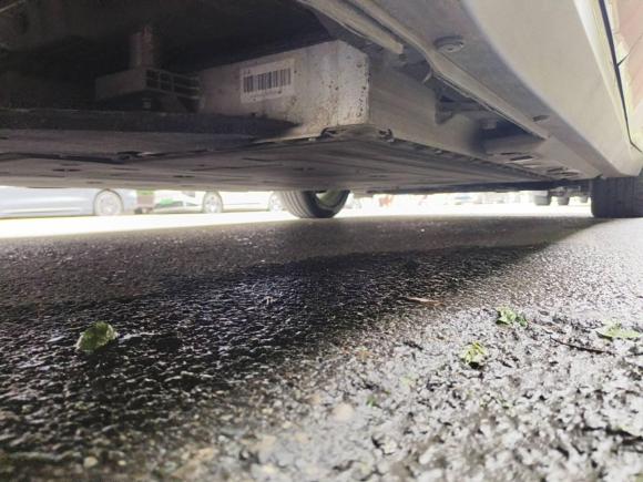 [成都·川A] 二手红旗红旗E-QM52023款 基础出行版