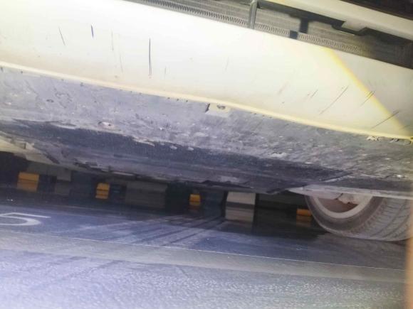 [武汉·鄂W] 二手奥迪奥迪A4L2015款 35 TFSI 自动标准型