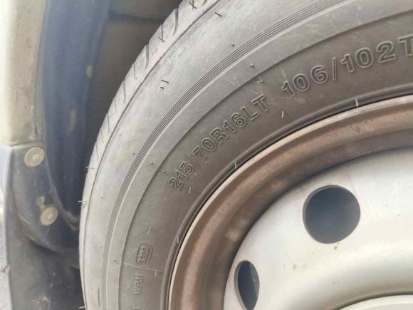 [无锡·苏B] 二手上汽大通MAXUS新途V802018款 2.5T 6挡手动傲运通改款短轴超低顶5-6座