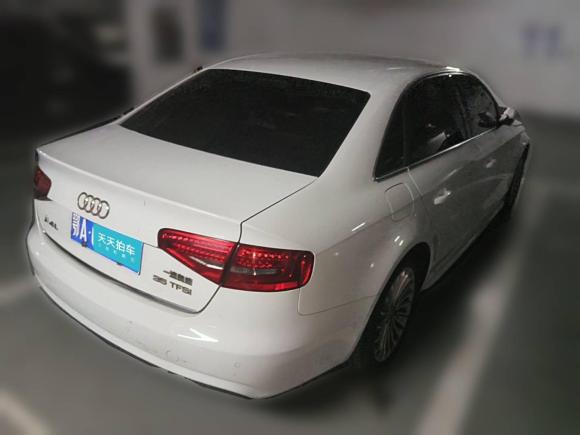 [武汉·鄂A] 二手奥迪奥迪A4L2015款 35 TFSI 自动舒适型