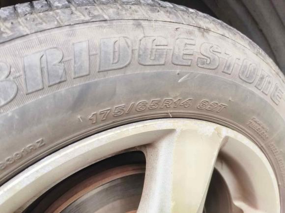 [苏州·苏E] 二手本田飞度2004款 1.5L 手动