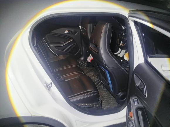 [上海·沪D] 二手奔驰奔驰GLA2018款 GLA 200 动感型