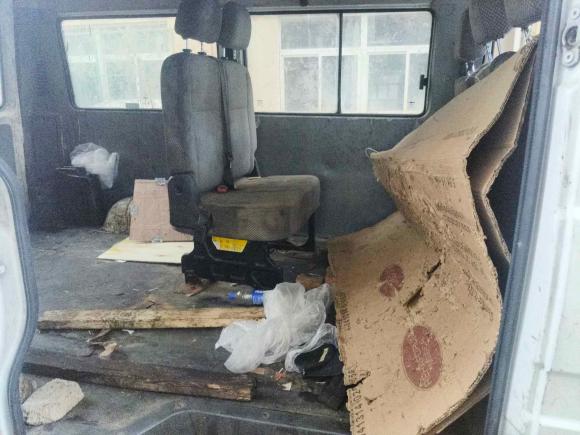 [杭州·豫A] 二手依维柯依维柯得意2017款 2.5T A35客车5-7座47Z5