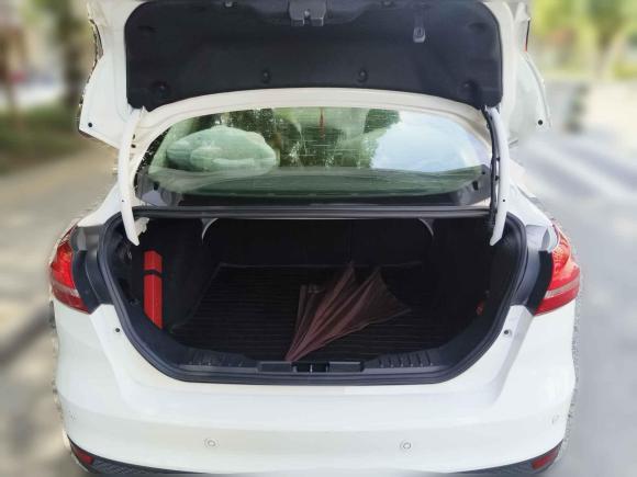 [无锡·苏B] 二手福特福克斯2015款 三厢 EcoBoost 180 自动精英型