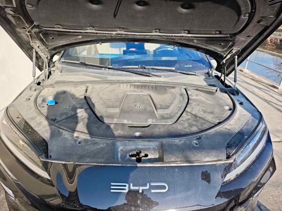 [上海·沪A] 二手比亚迪宋PLUS新能源2023款 冠军版 EV 520KM 尊贵型