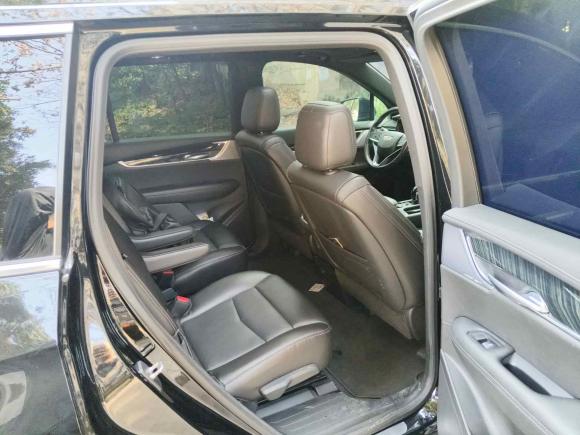 [成都·川A] 二手凯迪拉克凯迪拉克XT62022款 2.0T 六座四驱豪华型