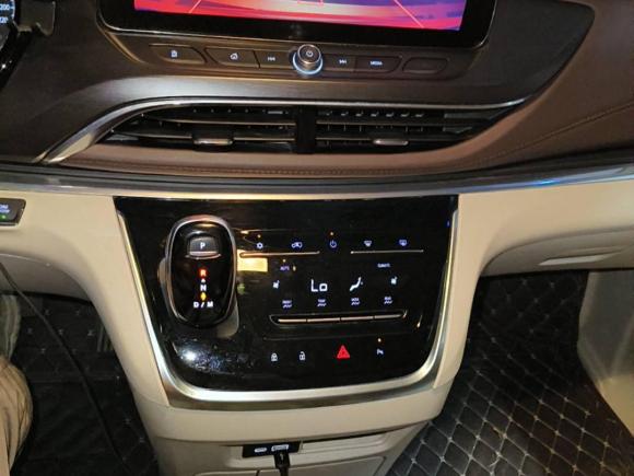 [广州·粤A] 二手别克别克GL82021款 陆上公务舱 652T 豪华型