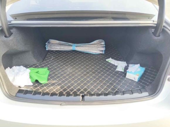 [上海·沪A] 二手宝马宝马i32022款 eDrive 35 L