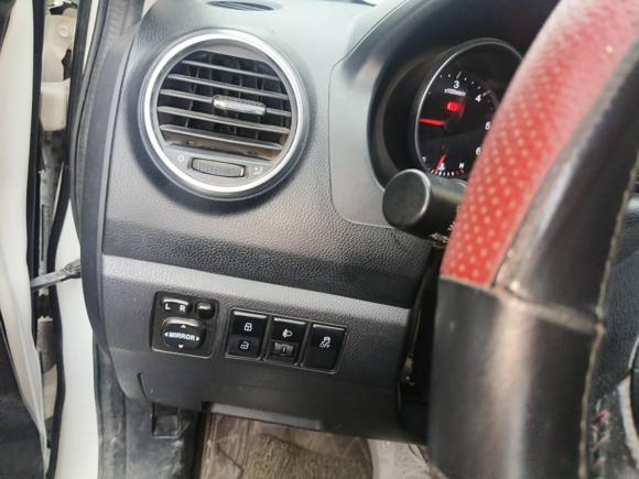 [武汉·鄂A] 二手哈弗哈弗H62014款 升级版 2.0T 柴油 手动四驱精英型