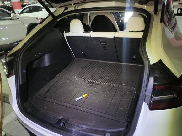 [深圳·粤B] 二手特斯拉Model Y2022款 改款 长续航全轮驱动版