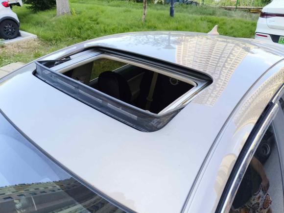 [无锡·苏B] 二手别克君威2012款 2.0L 舒适版