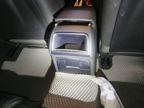 [上海·沪K] 二手奥迪奥迪A4L2011款 2.0 TFSI 舒适型