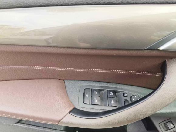 [上海·沪C] 二手宝马宝马X12019款 sDrive18Li 尊享型