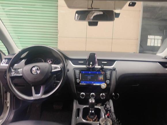 [湖州·沪C] 二手斯柯达明锐2017款 TSI280 DSG智行版