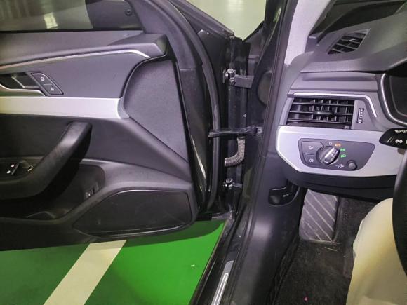 [武汉·鄂A] 二手奥迪奥迪A4L2022款 40 TFSI 时尚动感型