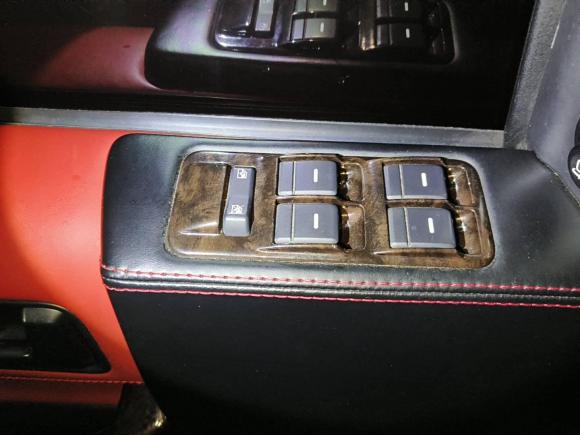 [武汉·鄂A] 二手路虎发现2005款 4.0 SC V6 HSE