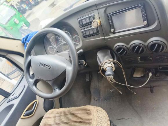 [金华·苏F] 二手依维柯依维柯褒迪2012款 2.5T-A32 基本型