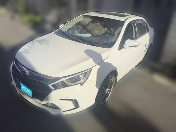 比亚迪秦新能源2014款 1.5T 酷黑骑士旗舰型「上海二手车」「天天拍车」