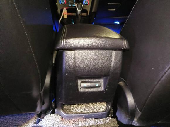 [深圳·粤K] 二手福特福克斯2015款 三厢 1.6L 自动风尚型