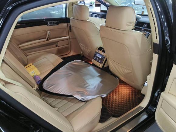 [上海·沪D] 二手大众辉腾2011款 3.6L V6 5座加长舒适版