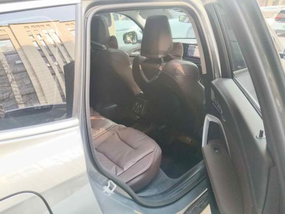 [上海·沪D] 二手宝马宝马X12023款 sDrive25Li X设计套装