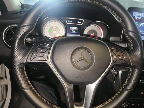 [西安·陕U] 二手奔驰奔驰GLA2015款 GLA 200 动感型