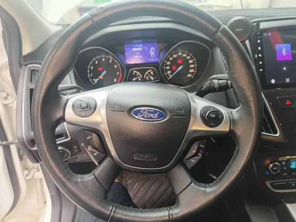 [广州·粤A] 二手福特福克斯2012款 两厢 2.0L 自动豪华运动型