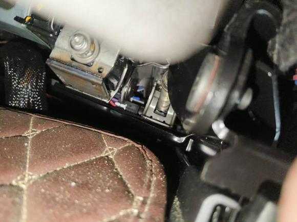 [佛山·粤Y] 二手大众途锐2017款 3.0TSI 拓界版