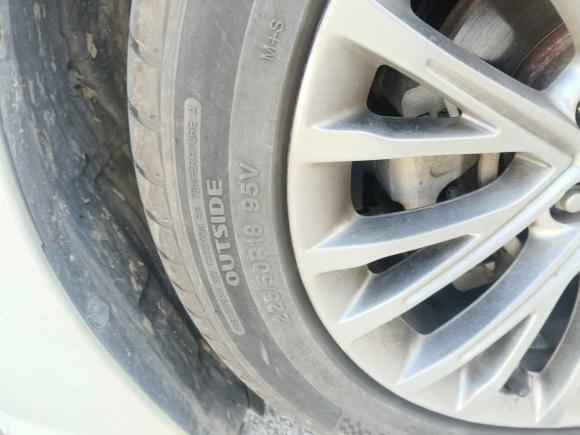 [上海·豫P] 二手奔腾奔腾B702021款 1.5T 自动悦享型