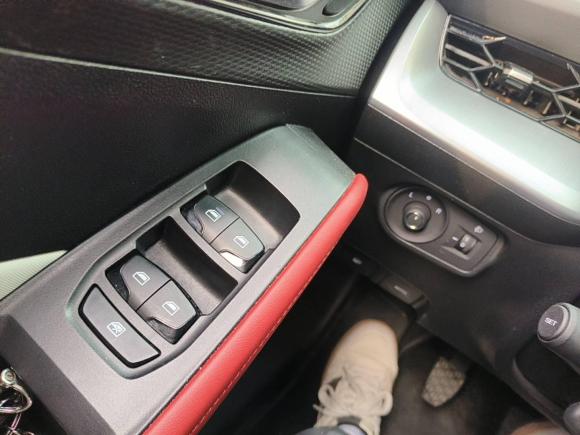 [上海·苏B] 二手名爵MG52022款 180DVVT 手动青春豪华版