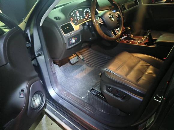 [深圳·粤B] 二手大众途锐2011款 3.0TDI 柴油豪华型