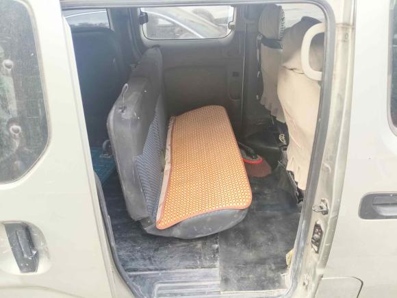 [成都·川A] 二手日产日产NV2002011款 1.6L 232座 尊雅型