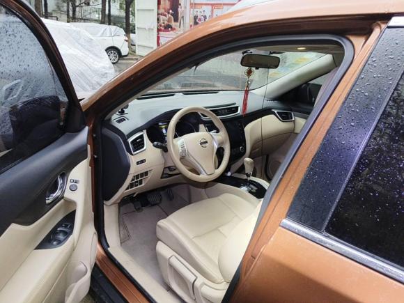 [上海·沪B] 二手日产奇骏2014款 2.0L CVT舒适版 2WD