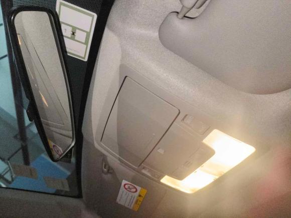 [广州·粤A] 二手丰田雷凌2016款 双擎 1.8H GS E-CVT精英天窗版